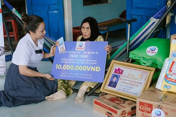 Ưu tiên Hỗ trợ 24/7 và Phản hồi Tức thì