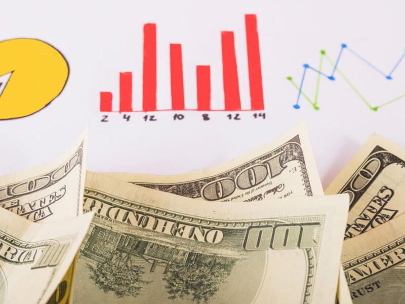 Người chơi phân tích dữ liệu và chiến lược cá cược trực tiếp